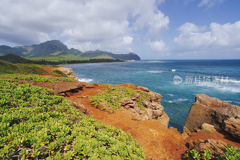 美国夏威夷考艾岛的Mahaulepu Waiopili Heiau徒步小径崎岖的海岸线